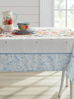 PIONEER WOMAN brand new TABLECLOTH flowering frontier FLORAL DESIGN 60" x 84"